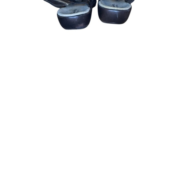 CLARKS Bendables gold Leather SlingBack Closed Toe Sandals 7.5N ws 18 - Picture 4 of 4